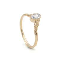 DIAMOND LAUREL RING - 14K GOLD
