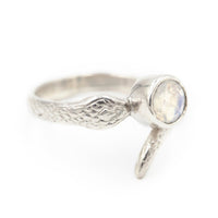 MOONSTONE BIG BOA RING - SILVER
