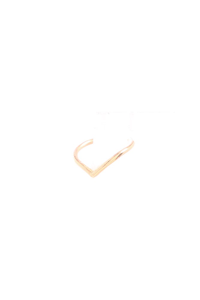 CHEVRON EAR CUFF