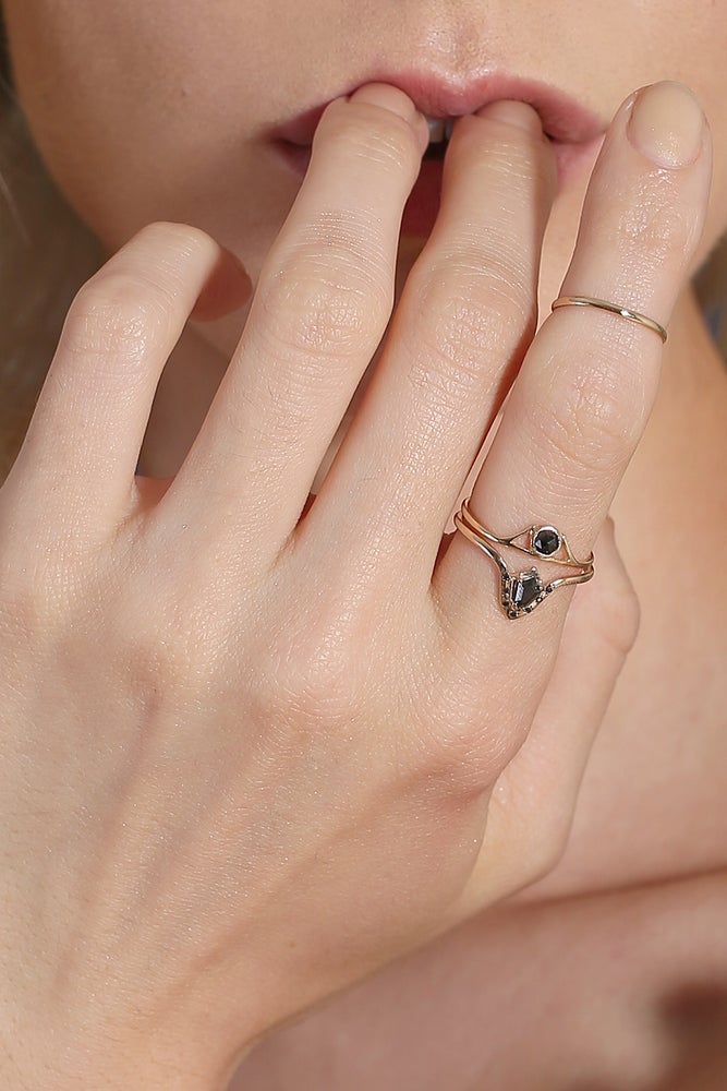 BLACK DIAMOND SUSPENSE RING