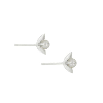 MOONAGE PEARL STUDS-SILVER