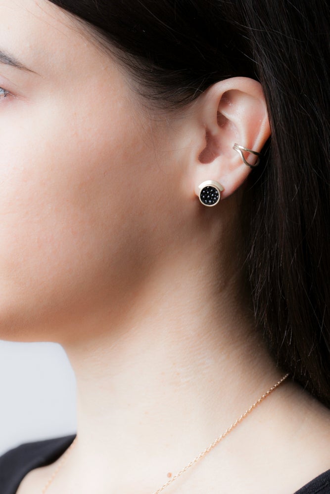 PEARL DREAM SEQUINS STUDS- SILVER